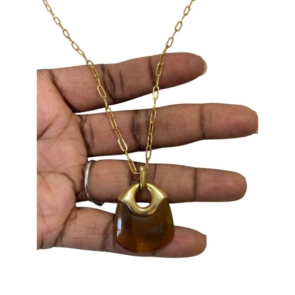 Liz Claiborne Gold Chain Necklace With Amber Tortoise Shell Pendant Toggle Clasp - Picture 2 of 8